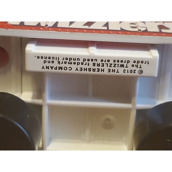 Lionel Hershey Train Replacement Caboose & Coal Cars 2013 Twizzler Kisses Candy - Picture 12 of 16